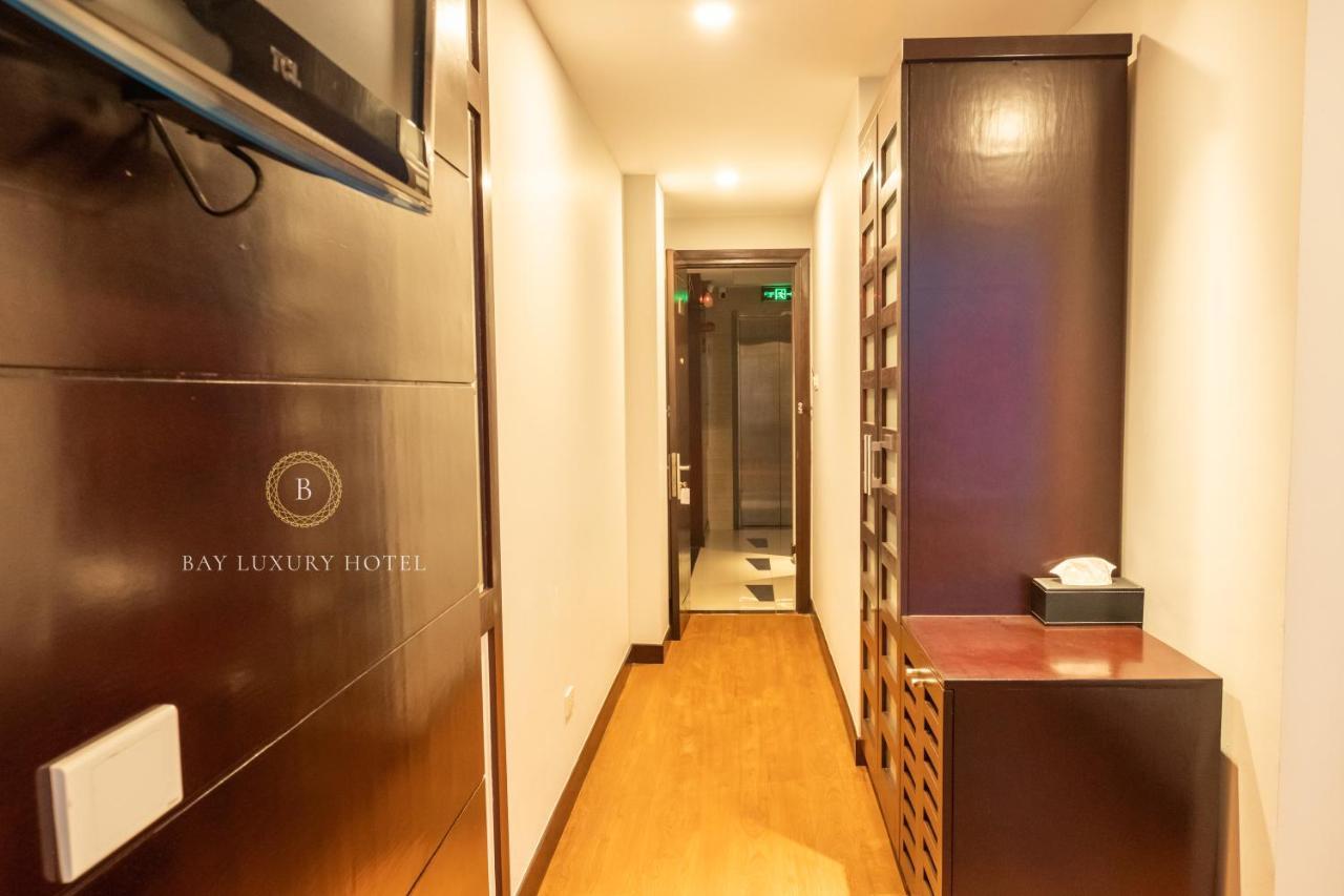 Bay Luxury & - 9 Nguyen Truong To Hanoï